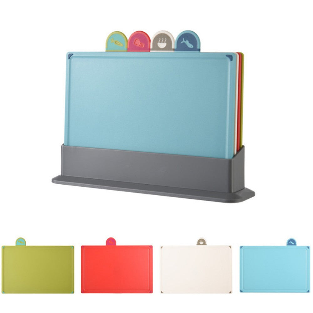 Colour-coded cutting board set included in the Calm Kitchen Starter Pack